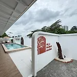 Villa Paapa & Maama